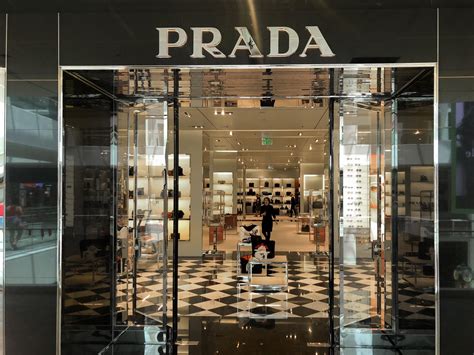 prada lojas|Prada official store.